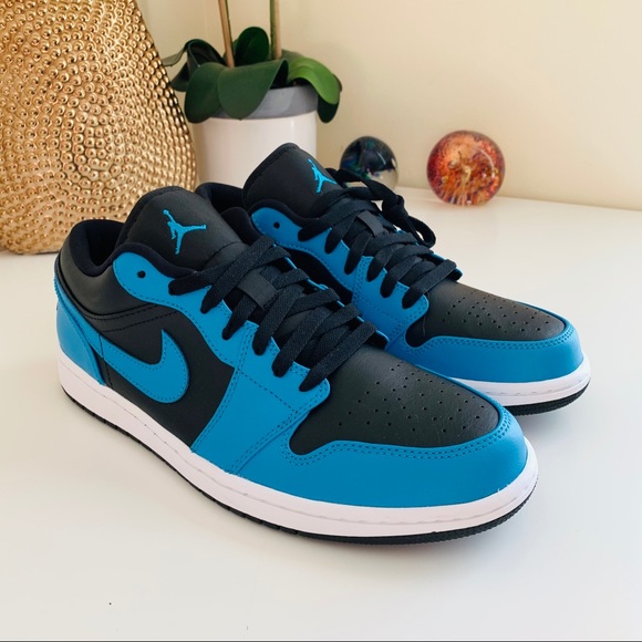Air Jordan 1 Low - Picture 7 of 11